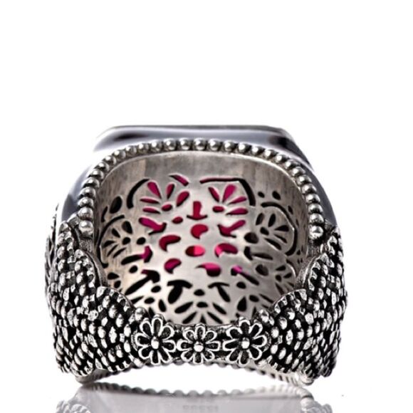 GUCCI Sterling Silver Red Crystal Stone Signet Ring Size: 6 - Picture 8 of 16